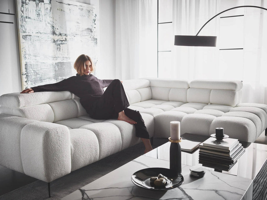 Plaza L hjørnesofa 300×216 cm med elektrisk seteforlengelse