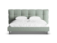 Sengeramme Eric med sengegavl og oppbevaring – 230 × 220 cm