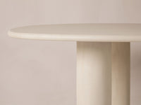 Mel spisebord – 200 cm offwhite mikrocement-look, organisk form