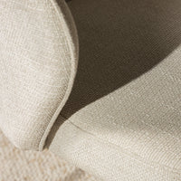 Avery spisestol – lys beige stoff og svarte metallben