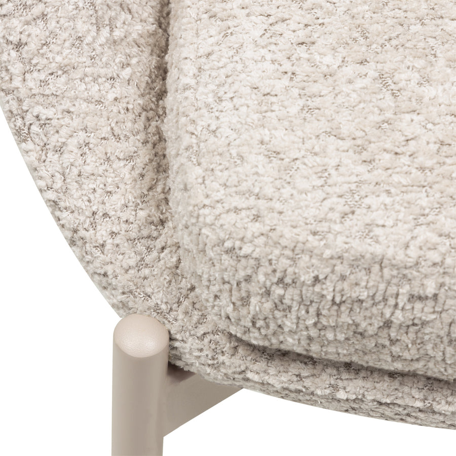 Luigi – Spisestol i beige tekstil med heltrukket design