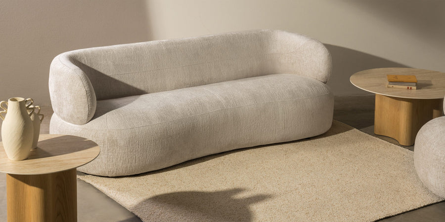 Tiubo 3-seter Sofa 231 cm – Chenille Lys Beige | Avrundet Design