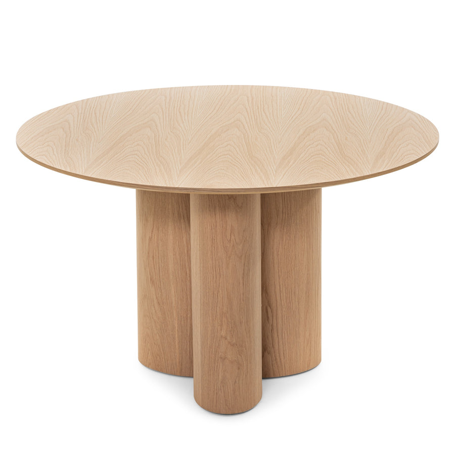 Rundt spisebord AVAS 121cm. – Naturlig eik