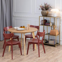ROXBY – Spisebord i naturlig tre med myke linjer og nordisk stil