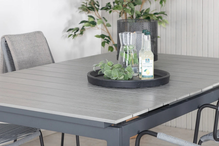 Spisegruppe Lindos 160 x 100 + 2-pakk spisestol – svart og grå