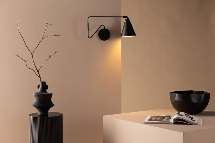 Vegglampe Amicola – svart