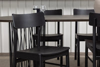 Spisegruppe oval 220 x 100 med 2-pakk spisestoler – svart og mokka