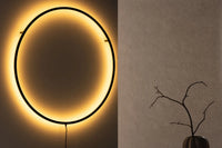 Vegglampe Sörmjöle x Josefin Lustig – svart