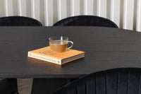 Spisegruppe Bootcut & Selma oval 230 x 115 + 2-pakk spisestol – svart