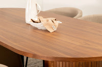 Spisegruppe Berit & Bianca + Ovalt 200 x 90 – beige og valnøtt