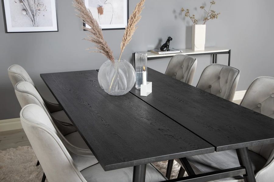 Spisebord Sleek & Velvet Deluxe 195 x 95 + 2-pakk spisestol – svart og lys grå