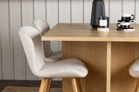 Spisegruppe Leo & Lilja rektangulær 100 x 100 med 2-pakk spisestoler – natur og beige