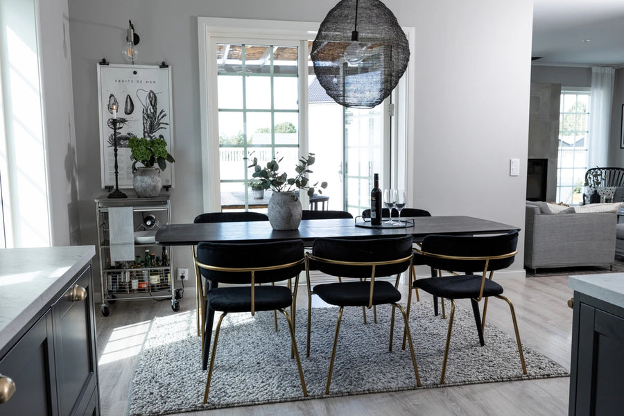 Spisestol Arrow & Gold 2-pakk + Spisebord rektangulært 180 x 85 – svart