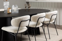 Spisegruppe Bootcut & Chico Oval 230 x 115 + spisestol 2-pakk – svart og hvit