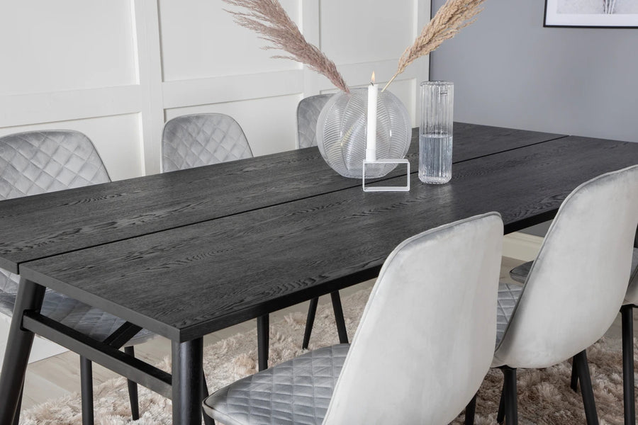 Spisegruppe Sleek & Polar 195 x 95 med 2-pakk spisestoler – svart og grå